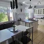 300 Mil Aparthotel 3*