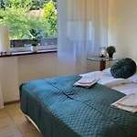 300 Mil Aparthotel