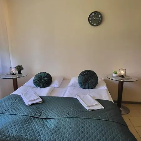 מלון דירות 300 Mil